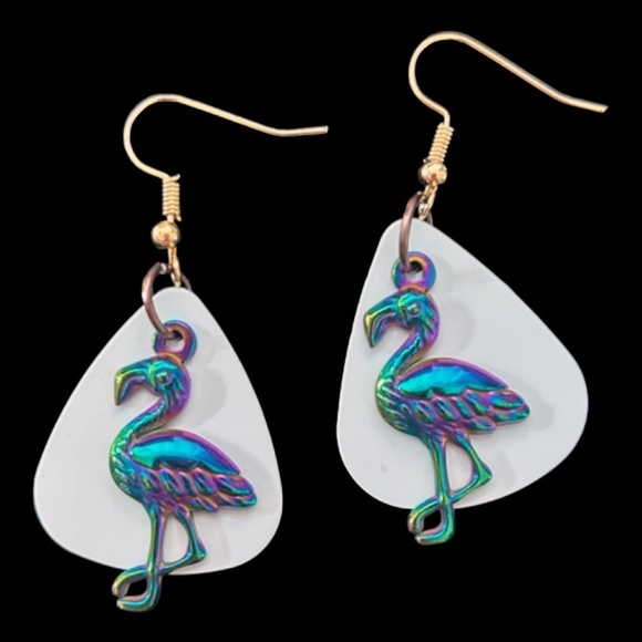 Hand Crafted Drop Earrings Repurposed Guitar Picks Iridescent Neon Flamingo NIP - Picture 3 of 9